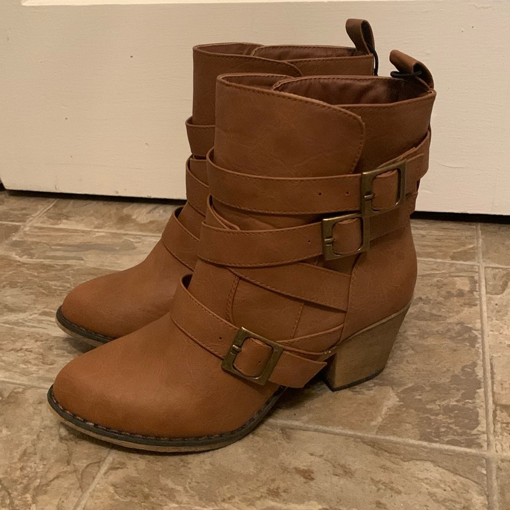 Wet Seal Ankle Boots- Size 8 (NWT)